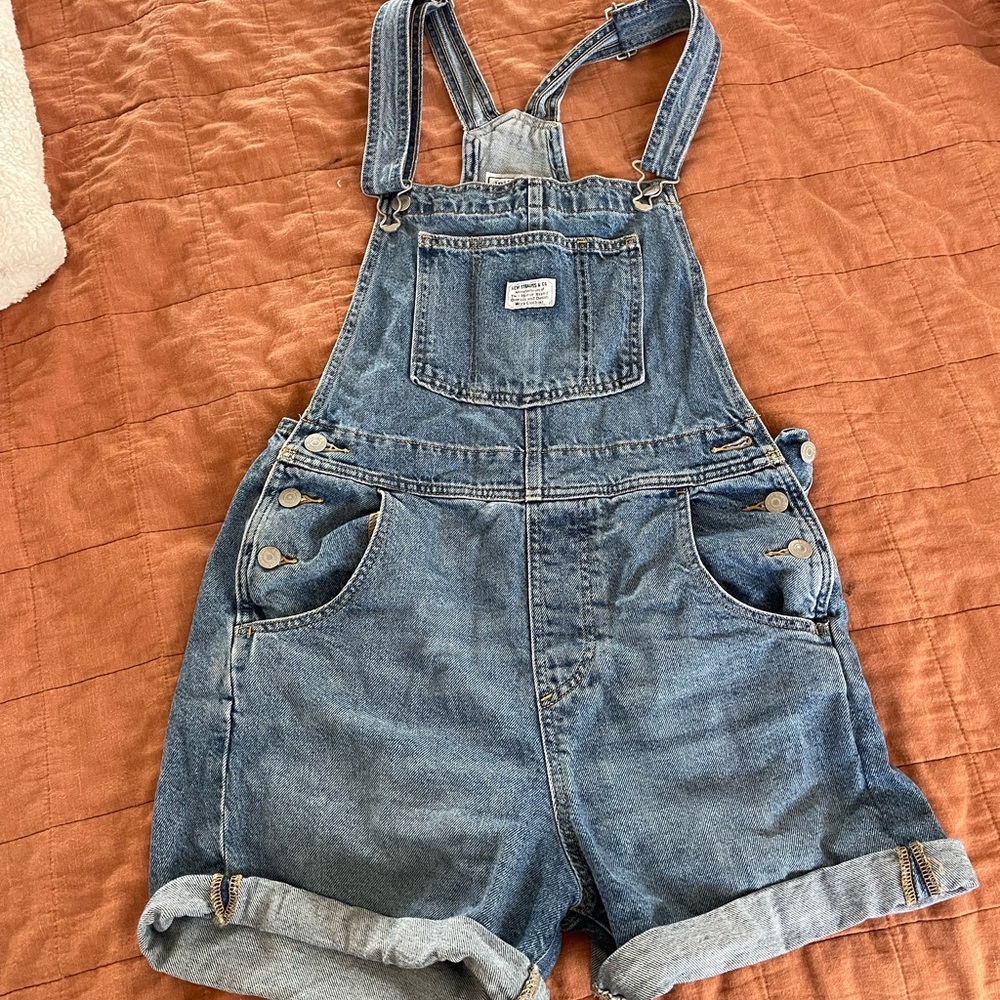 Levi short overalls